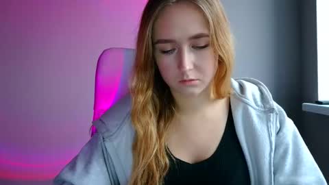 Lulu Baby18 online show from December 21, 12:12 pm