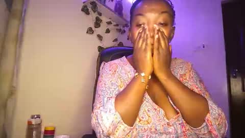 lulu_sparks1 online show from October 18, 5:21 am