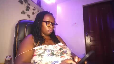 lulu_sparks1 online show from October 20, 5:41 am