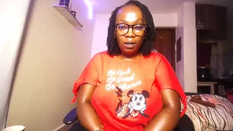 lulu_sparks1 online show from July 3, 7:15 am