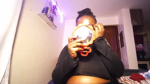lulu_sparks1 online show from July 8, 5:56 am