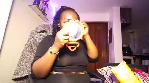 lulu_sparks1 online show from July 19, 5:11 am