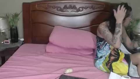 lulu_wild online show from March 16, 9:13 am