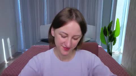 Lily online show from October 16, 9:54 am