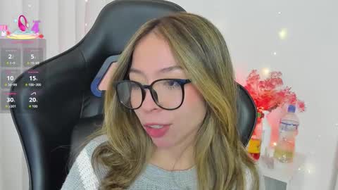 luluuberry online show from February 1, 8:29 pm