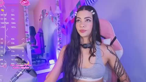Snapshot of luluwonder_ chatting on June 9, 8:31 pm Lulu online show from June 9, 8:31 pm