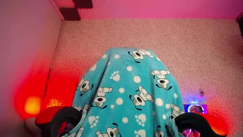 Luly online show from May 5, 3:36 am