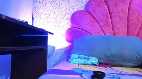 Luly online show from July 28, 4:08 am