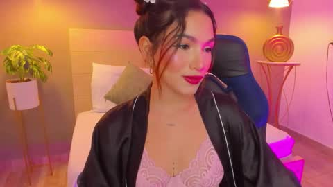 Snapshot of luma_sky chatting on September 28, 3:12 am L U M A online show from September 28, 3:12 am