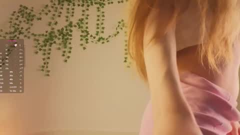 Snapshot of lumapop chatting on November 15, 8:33 am Kate online show from November 15, 8:33 am