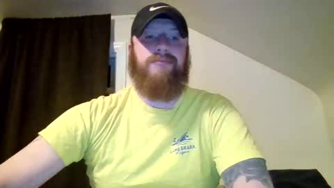 Snapshot of lumberjackk4u chatting on May 4, 4:52 am lumberjackk4u online show from May 4, 4:52 am