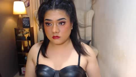 QueenBritney online show from December 1, 4:29 pm