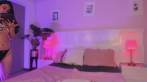 Snapshot of lummii_ chatting on June 18, 9:19 pm lummii_ online show from June 18, 9:19 pm