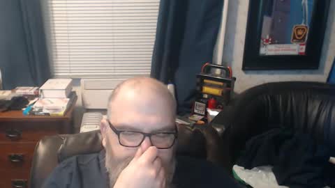 Snapshot of lump420 chatting on March 30, 4:02 am lump420 online show from March 30, 4:02 am