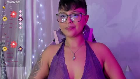 Snapshot of luna__cute chatting on December 4, 9:13 pm Luna online show from December 4, 9:13 pm