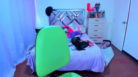 Snapshot of luna_analya chatting on November 24, 7:02 pm luna_analya online show from November 24, 7:02 pm