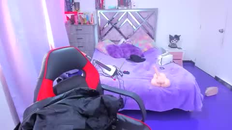 luna_analya online show from January 19, 1:15 pm