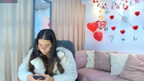 Luna And Titan  online show from February 18, 3:46 am