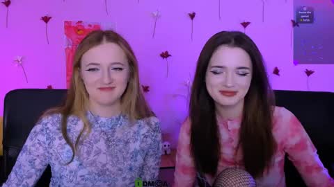 luna_berryy online show from May 1, 7:51 pm
