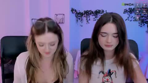luna_berryy online show from July 28, 7:39 pm
