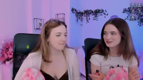 luna_berryy online show from July 28, 8:52 pm