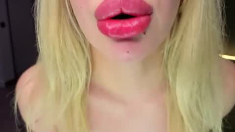 luna_beverly online show from June 17, 8:43 pm