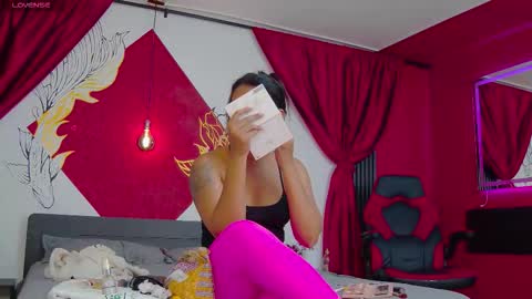 Luna  Dante online show from March 12, 12:00 pm