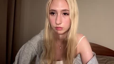 Alise online show from August 3, 6:11 pm