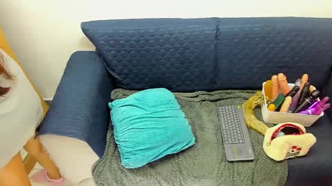 luna  online show from February 3, 12:03 pm