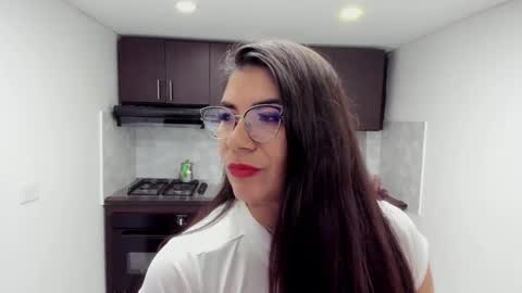 luna  online show from October 28, 11:14 am