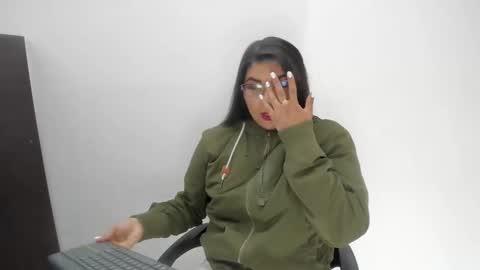 luna  online show from January 17, 11:15 am