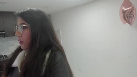 luna  online show from February 19, 11:06 am