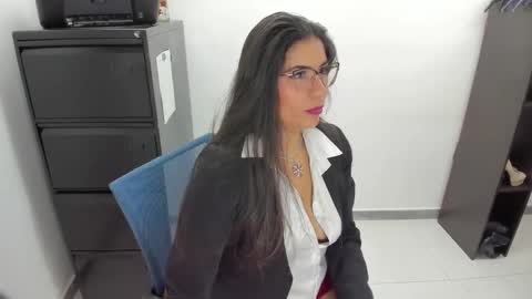 Snapshot of luna_dumont chatting on May 4, 11:17 am luna online show from May 4, 11:17 am