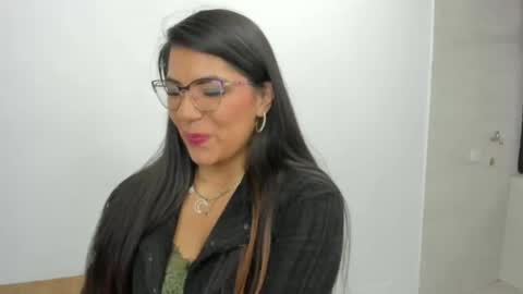 Snapshot of luna_dumont chatting on May 14, 11:06 am luna online show from May 14, 11:06 am