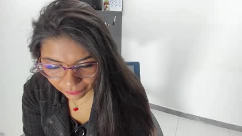 Snapshot of luna_dumont chatting on May 25, 11:05 am luna online show from May 25, 11:05 am