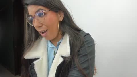 Snapshot of luna_dumont chatting on June 12, 11:31 am luna online show from June 12, 11:31 am