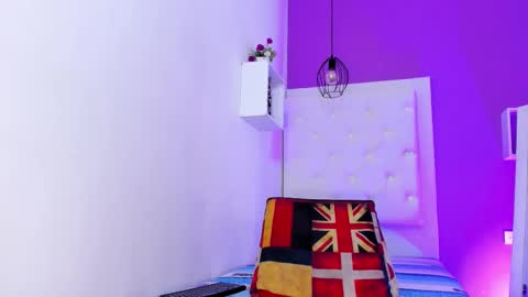 Snapshot of luna_ebony69 chatting on February 14, 7:54 pm Luna online show from February 14, 7:54 pm