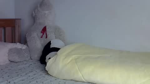 Snapshot of luna_empress chatting on May 13, 2:09 am maskedmalkia online show from May 13, 2:09 am
