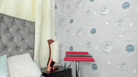 Luna Eva online show from February 12, 9:11 pm