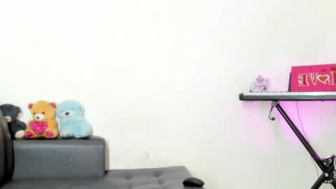 Snapshot of luna_fioree chatting on December 4, 5:39 am Luna Fioree online show from December 4, 5:39 am