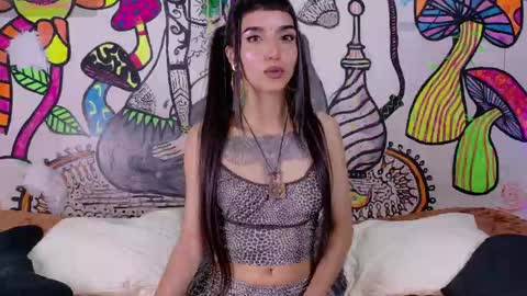 Snapshot of luna_gc chatting on June 5, 4:35 pm luna_gc online show from June 5, 4:35 pm