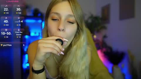 luna_grace18 online show from April 22, 2:18 pm