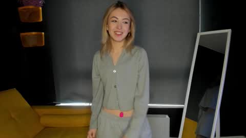 Elizabeth online show from February 7, 8:07 am