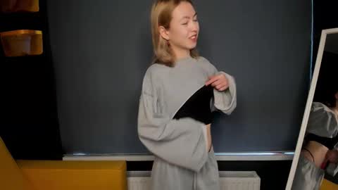 Elizabeth online show from February 21, 5:52 am