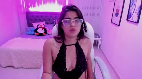 Snapshot of luna_jonnes1 chatting on November 28, 11:24 am Luna online show from November 28, 11:24 am