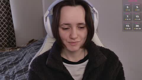 luna_loveeee online show from April 27, 5:49 am