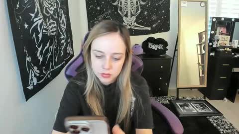 Luna online show from December 16, 6:24 pm