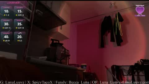 Snapshot of luna_luuvz chatting on May 29, 7:28 am Luna Luuvz online show from May 29, 7:28 am