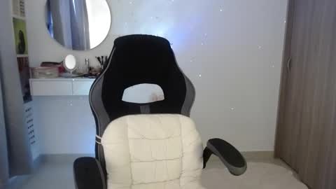 Luna online show from October 5, 6:06 pm