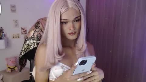 Luna online show from February 22, 11:14 pm